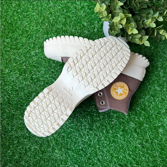 Converse Chuck Taylor All Star Lugged 2.0 Hi Squirrel Friend - Picture 8 of 9